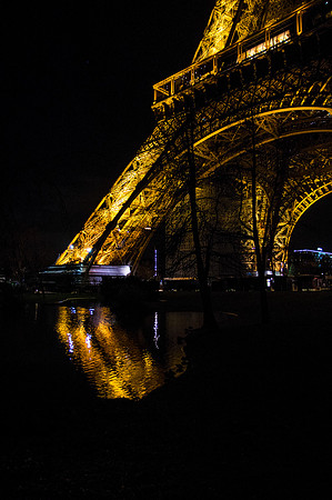Tour Eiffel - Reflection