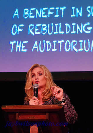 MSNBC anchor and Bronxville resident Alex Witt welcomes the crowd